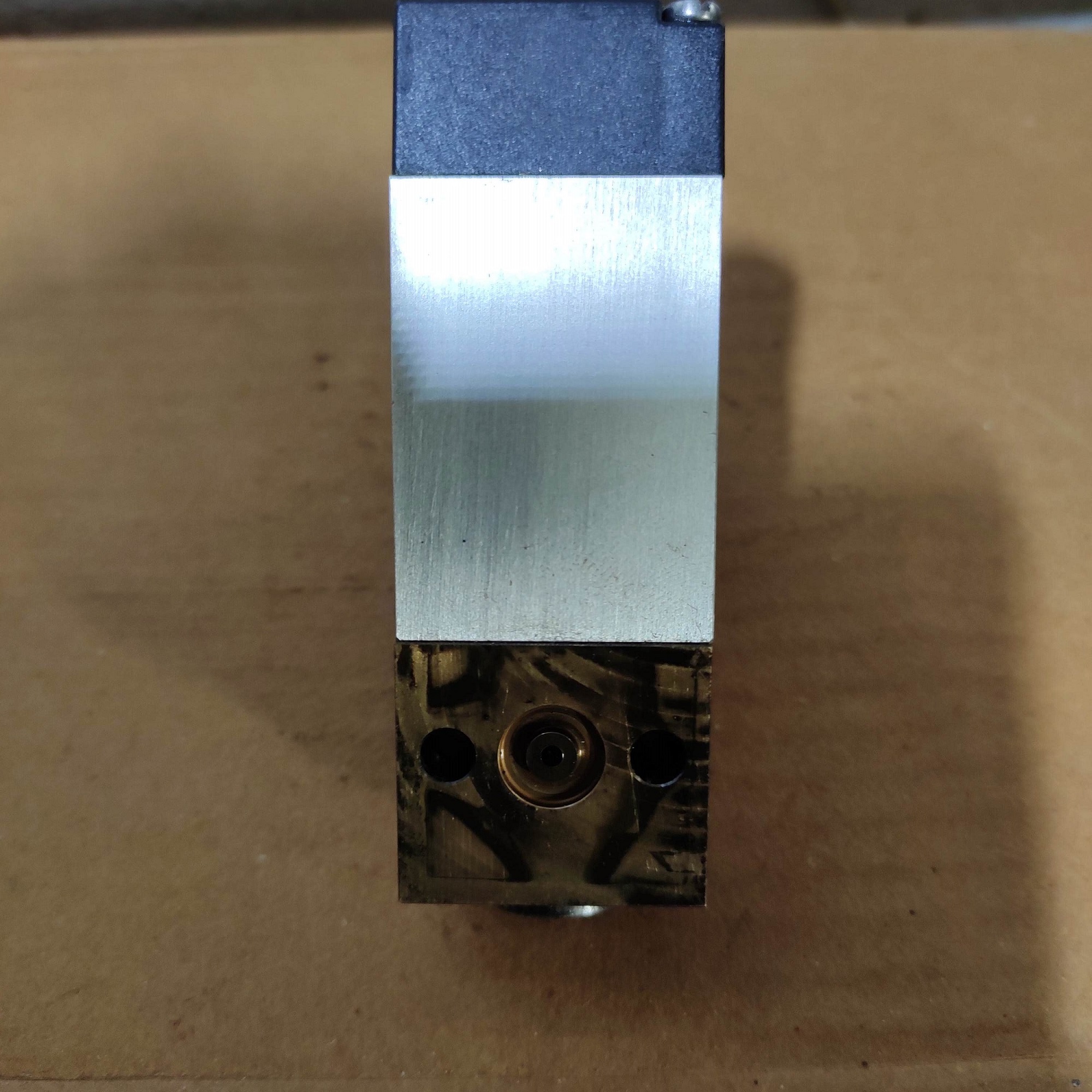 9M0.2082 Pressure Switch - Image 3