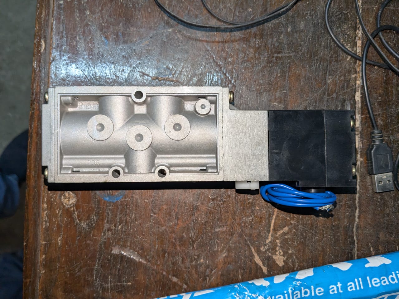 CKD 4F310-E pneumatic 4-way valve - Image 3