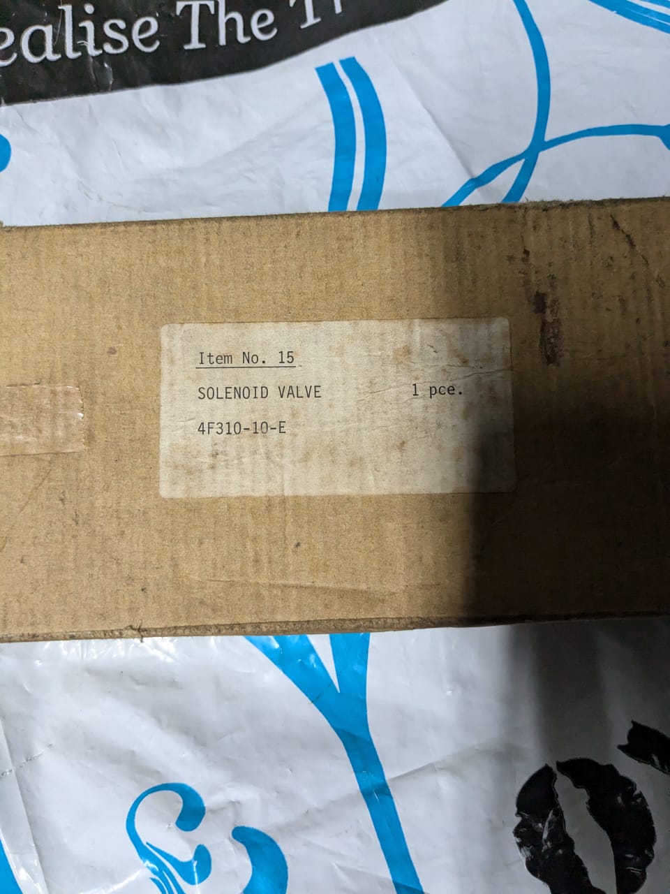 CKD 4F310-E pneumatic 4-way valve - Image 6