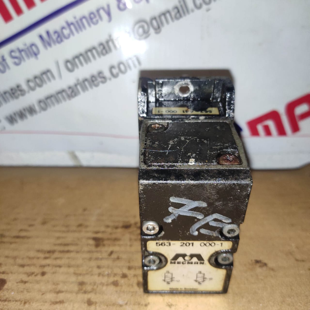 563-201 000-1? Pneumatic Solenoid Valve? - Image 3