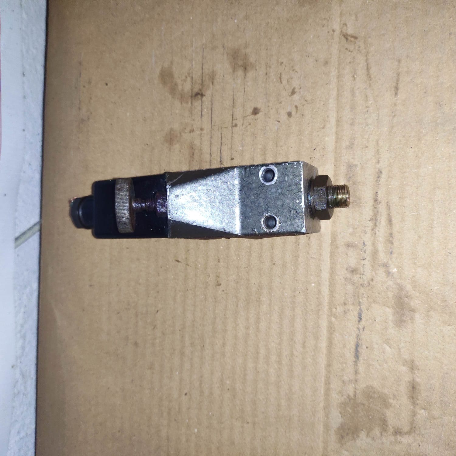 Adjustable Pneumatic Pressure Switch - Image 3