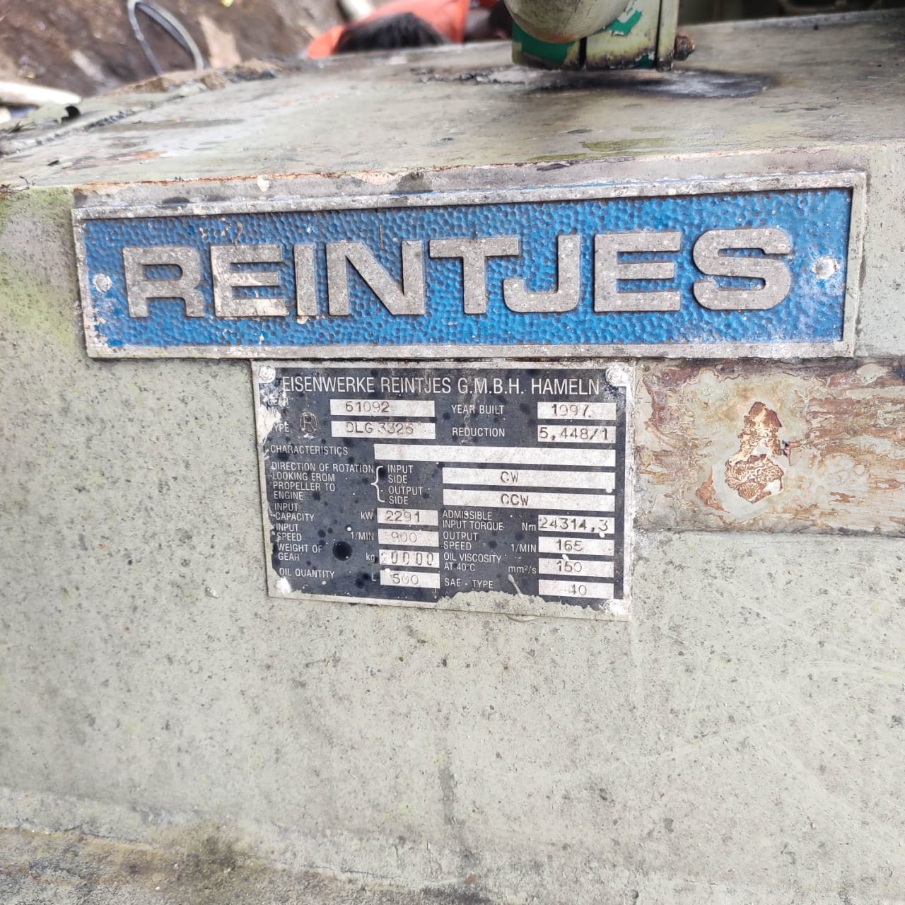 Reintjes DLG 3325 marine gearbox