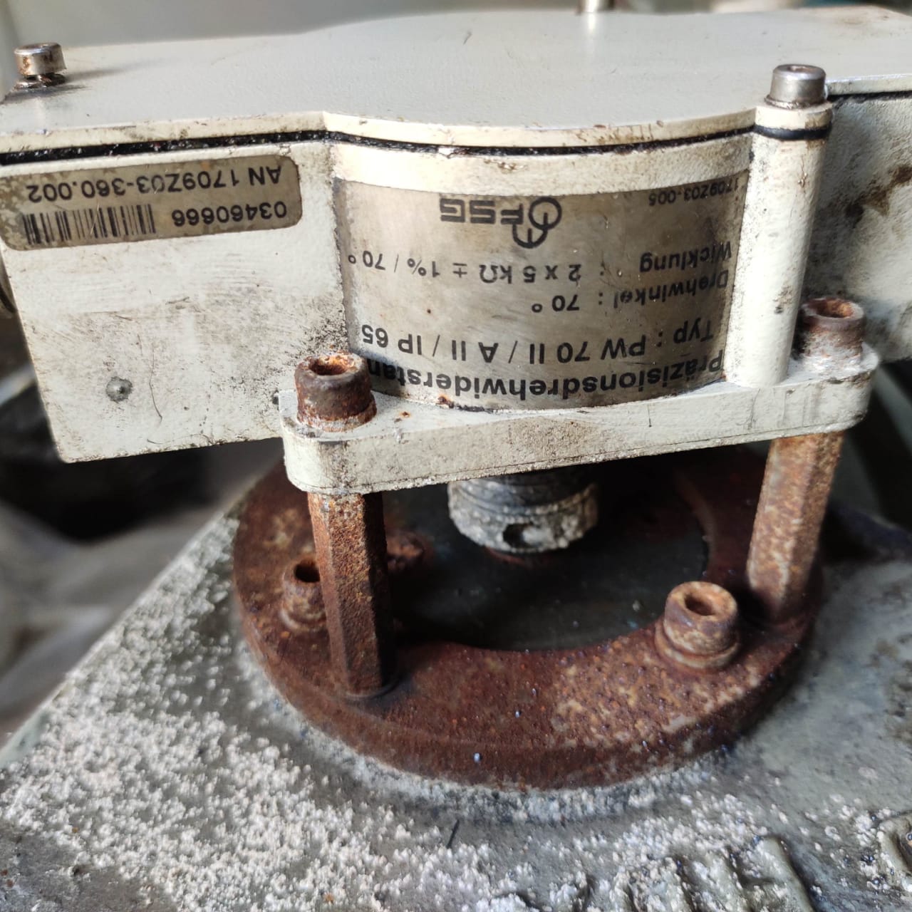 Reintjes DLG 3325 marine gearbox - Image 3