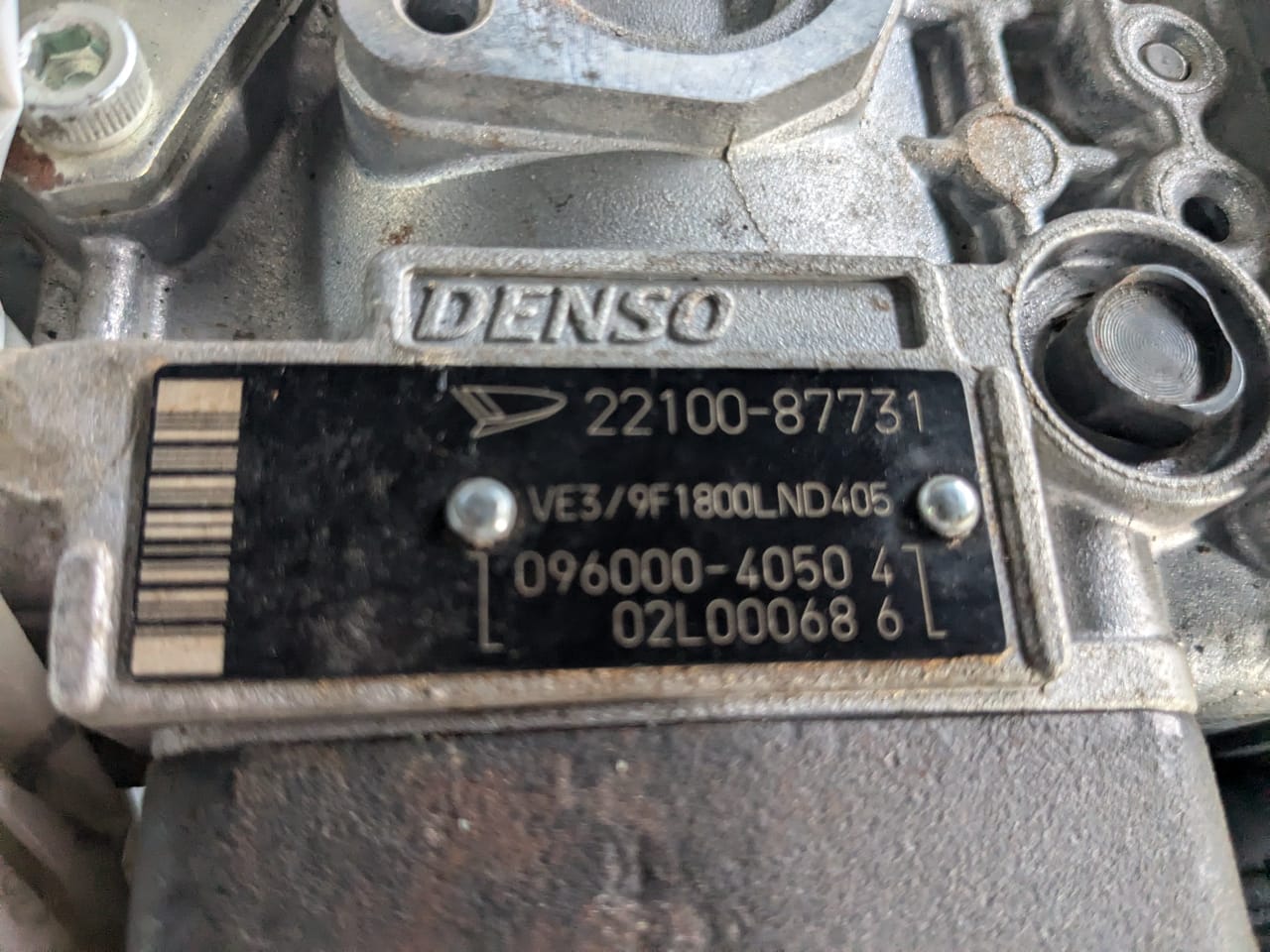 Denso 22100-87731 fuel injection pump - Image 3