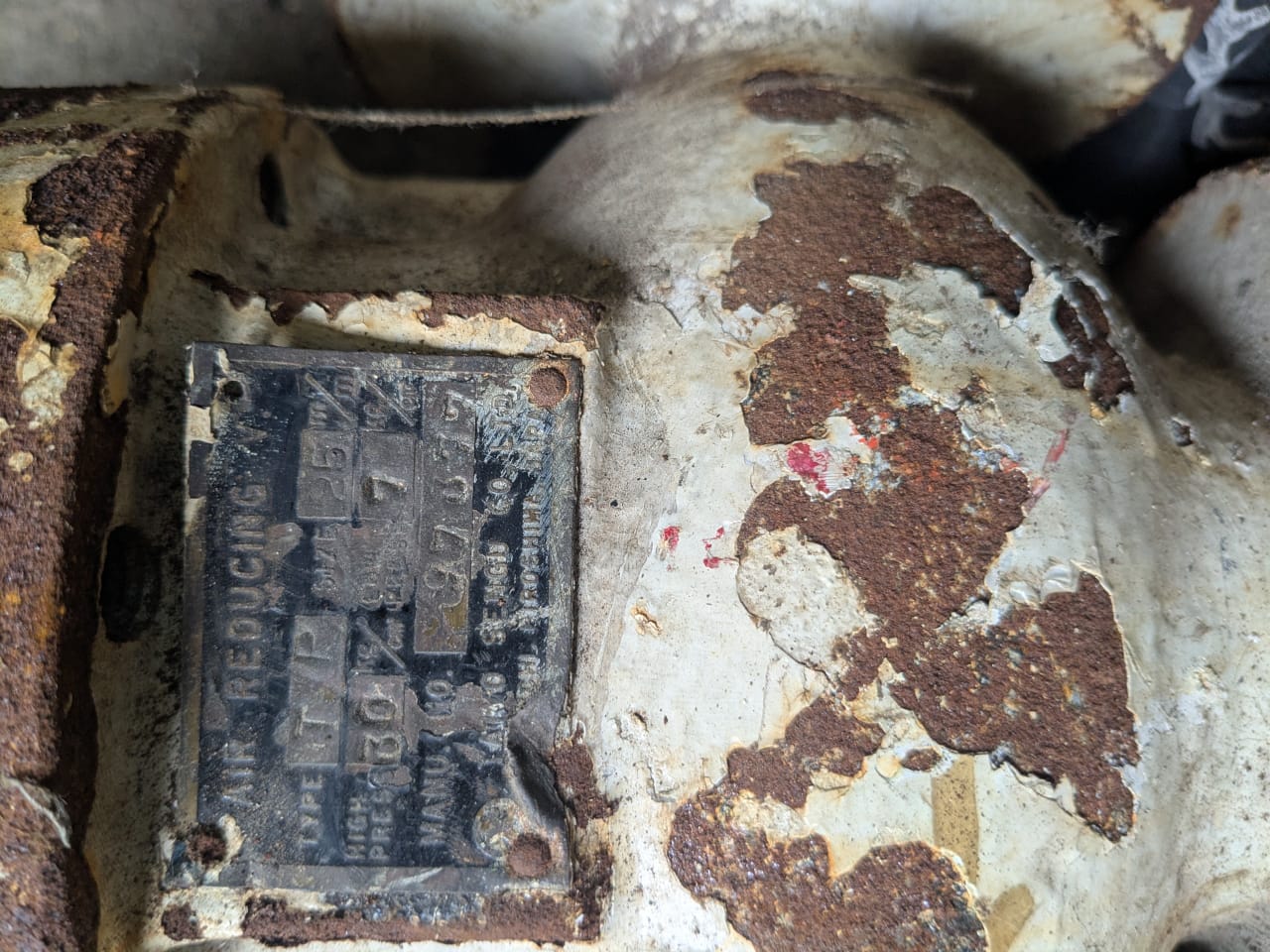 type T-P air reducing valve - Image 3