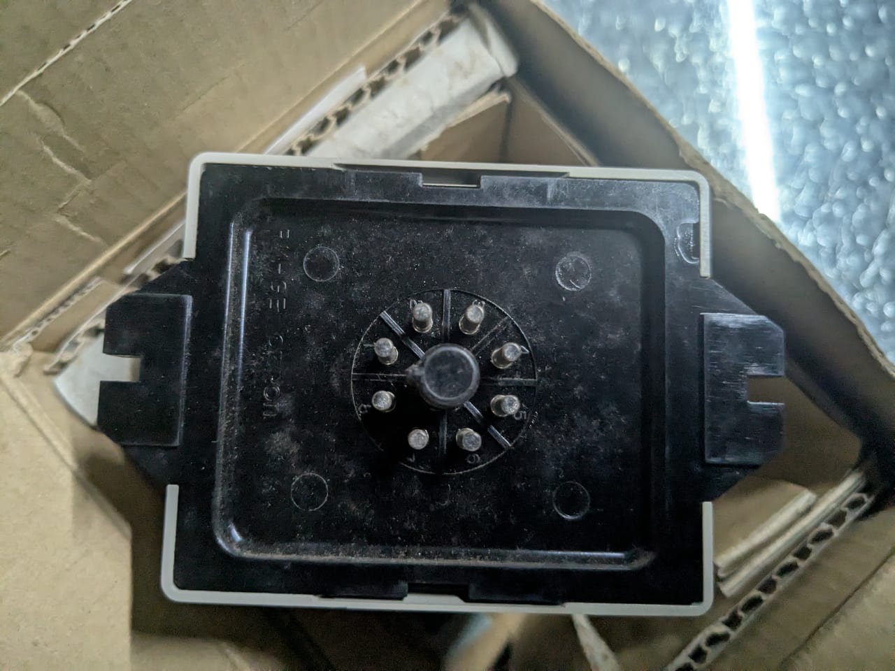 Omron SDV-FH2 Voltage Senso - Image 2