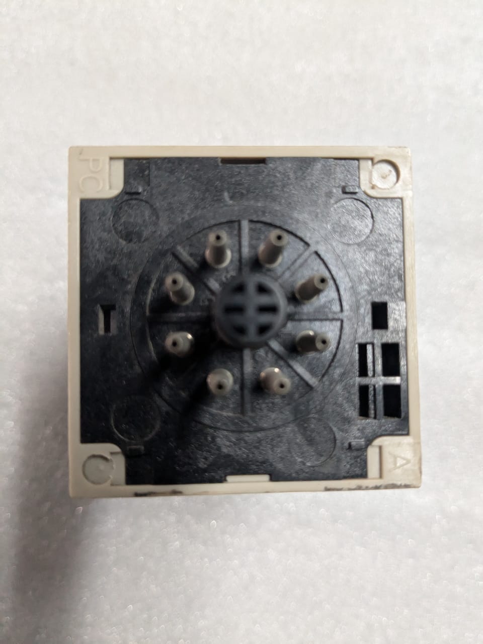 Omron H3CR-H8L timer - Image 3