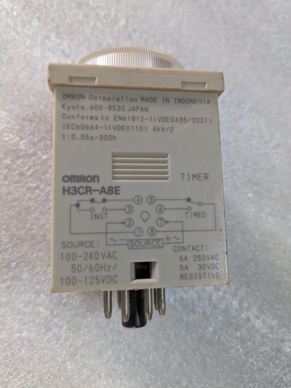 Omron H3CR-A8E Timer - Image 2