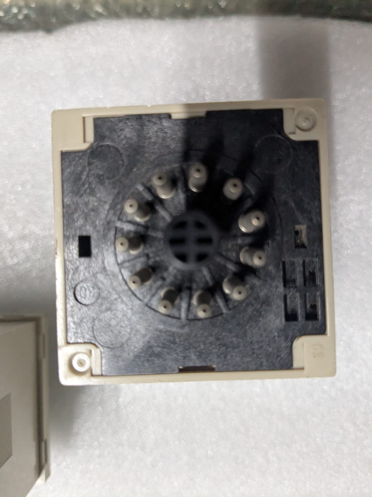 Omron H3CR-A Timer - Image 2