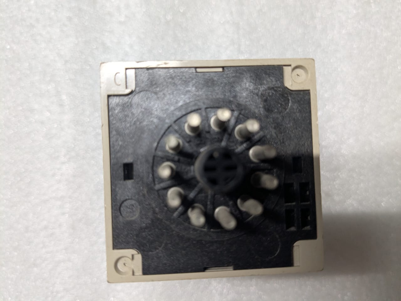 Omron H3CR-A 315 Timer - Image 3