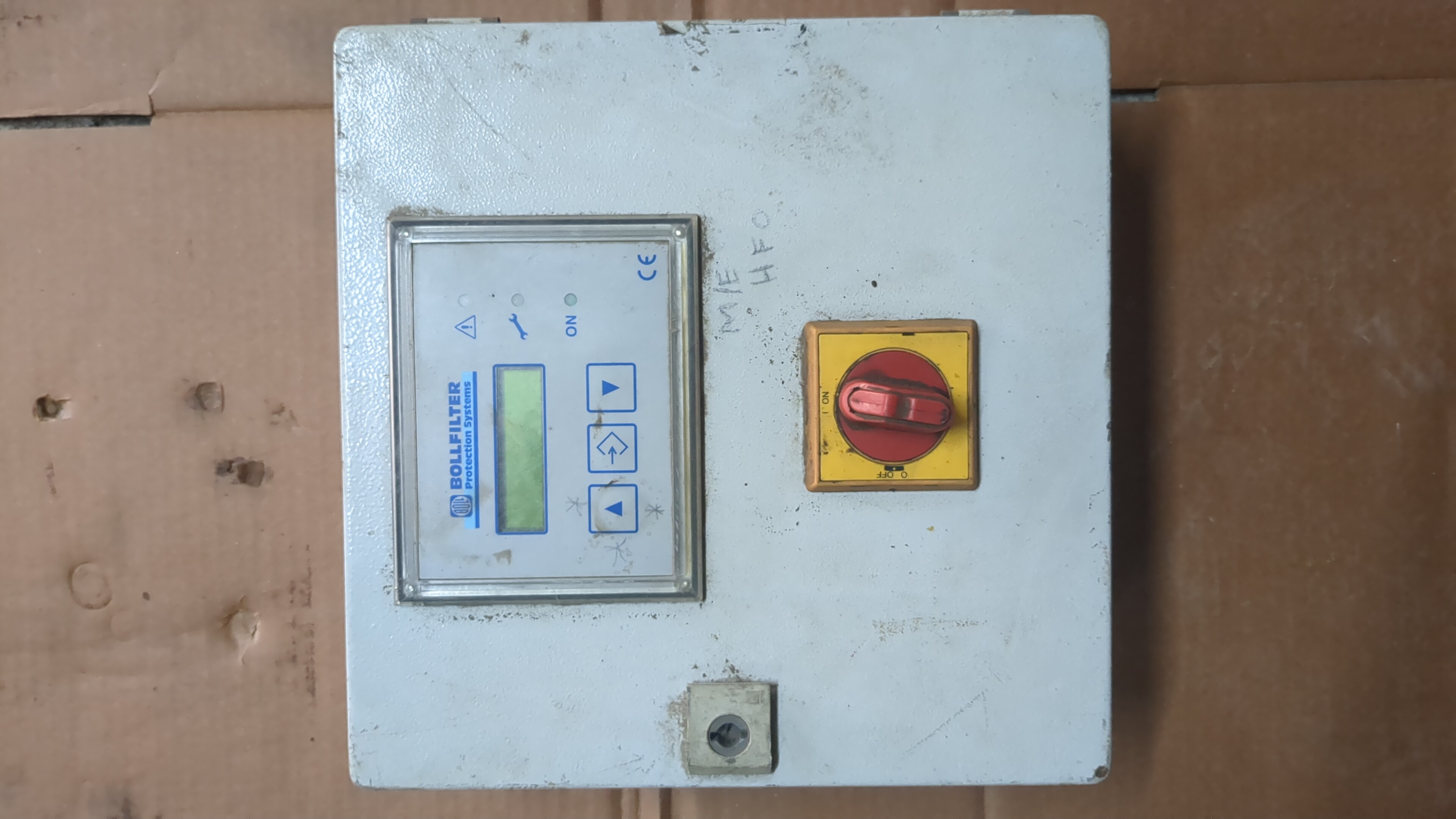 Bollfilter protection panel - Image 2