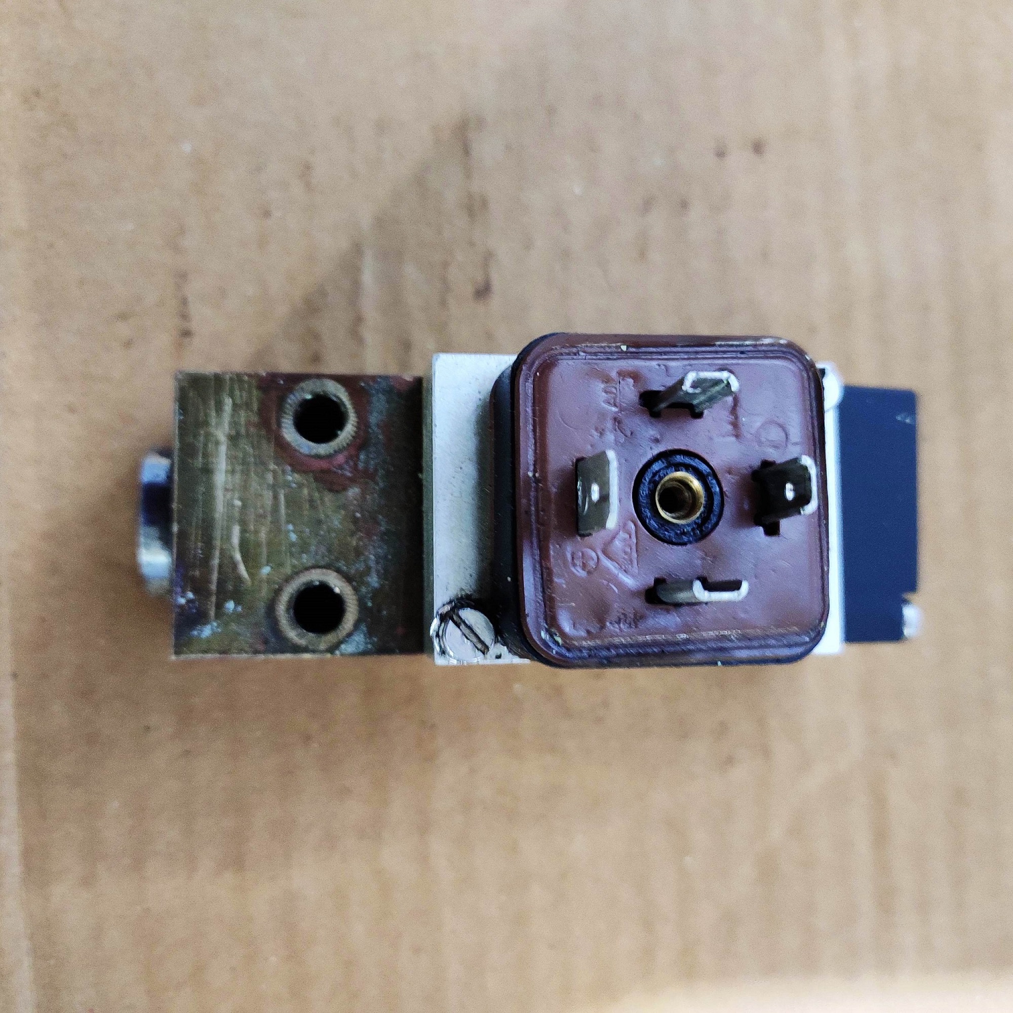 PSTM Picostat Pressure Switch - Image 3