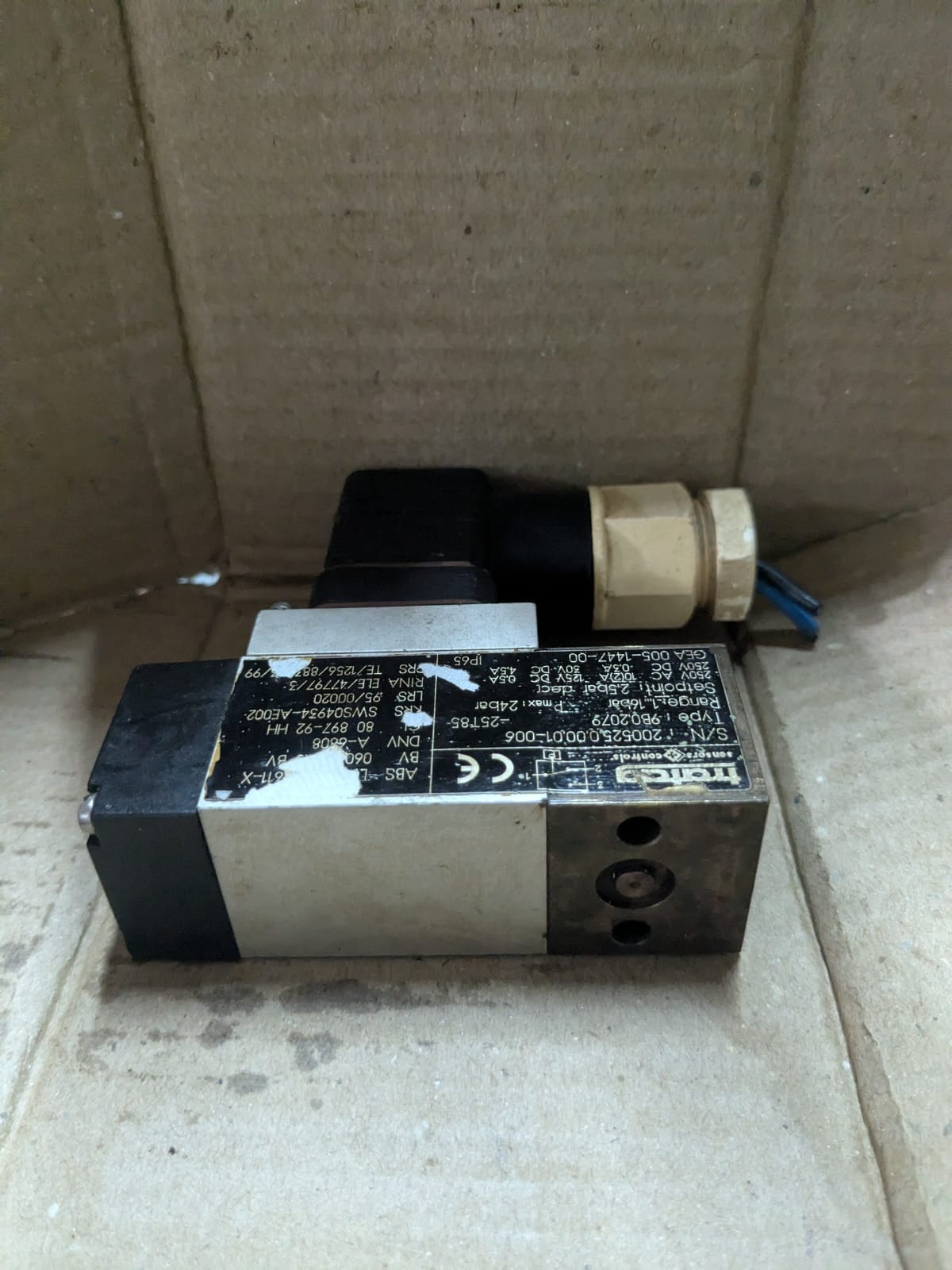 9b0.2079 Pressure Switch, - Image 4